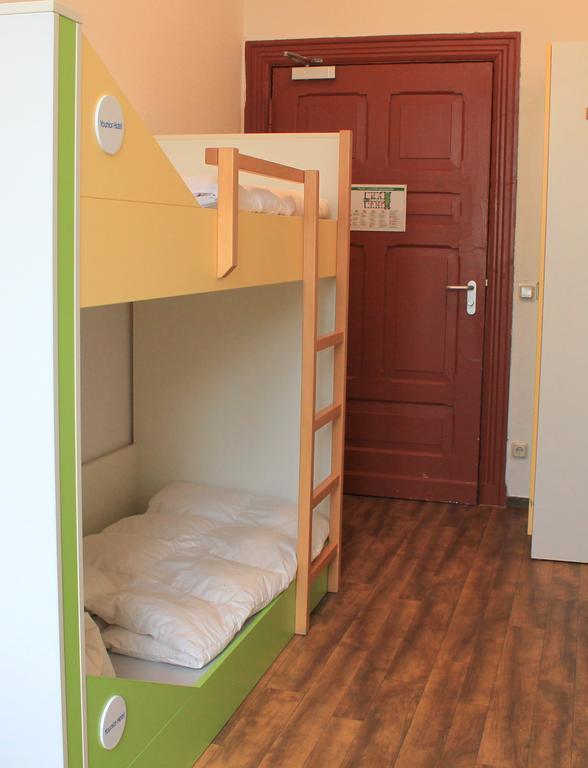 Younior-Hotel ชตราลซุนด์ ภายนอก รูปภาพ