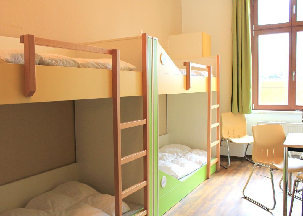 Younior-Hotel ชตราลซุนด์ ภายนอก รูปภาพ
